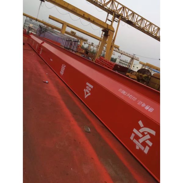 MH type 5 ton general gantry crane, gantry crane, main girder box support leg gantry crane, rail type small crane