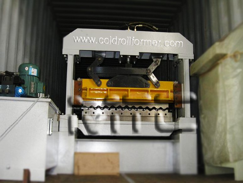 China Corrugated Roofing Sheet Roll Forming Machine wholesale