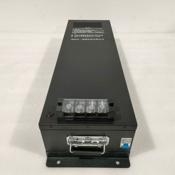 Custom Made 100Ah To 400Ah 24V Lithium Battery Pack For Trucks And RV