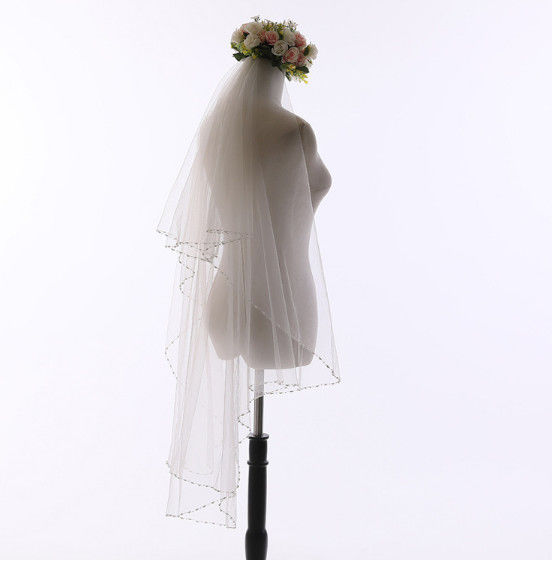 Factory direct wholesale bridal veil short double light yarn soft fingertip wedding veil with hair comb