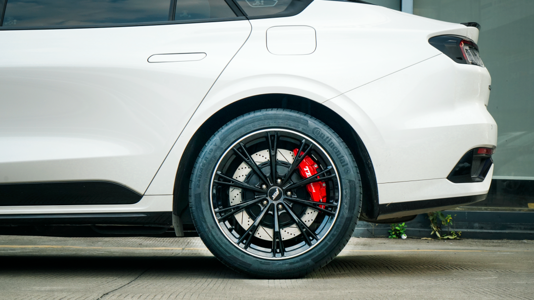 Front 6 piston and rear 4 piston caliper BBK auto brake system For Ford Mondeo ST-Line 19 inch rim