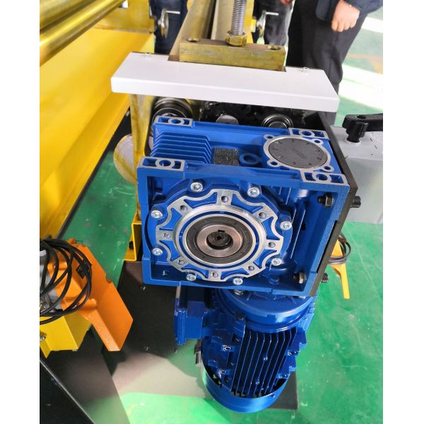 Slip CNC Rolling Machine Small Sheet Metal Cone 3 Roller Plate Bending Machine