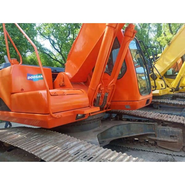 Low Hour Doosan 15 Ton Excavator 118HP Motor 30000KG Machine Weight
