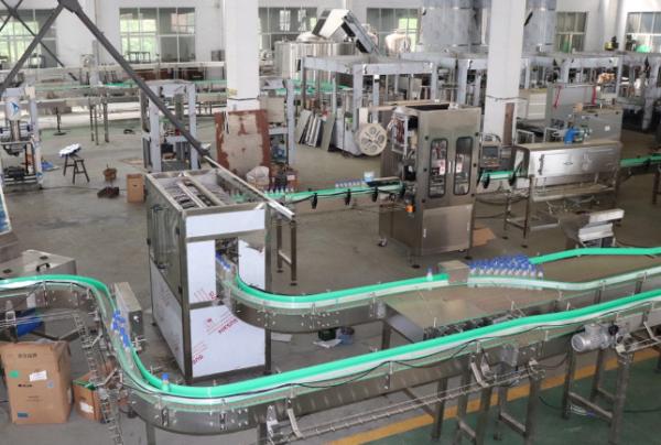 Quality Accuracy 99% 2000BPH Automatic Water Bottle Filling Machine High Precision for sale