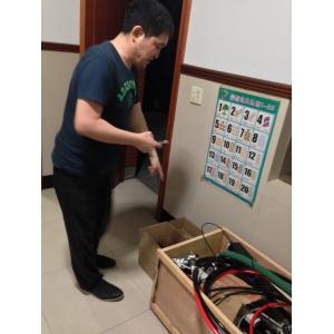 resin spray gun skills training--customer from Kazakhstan