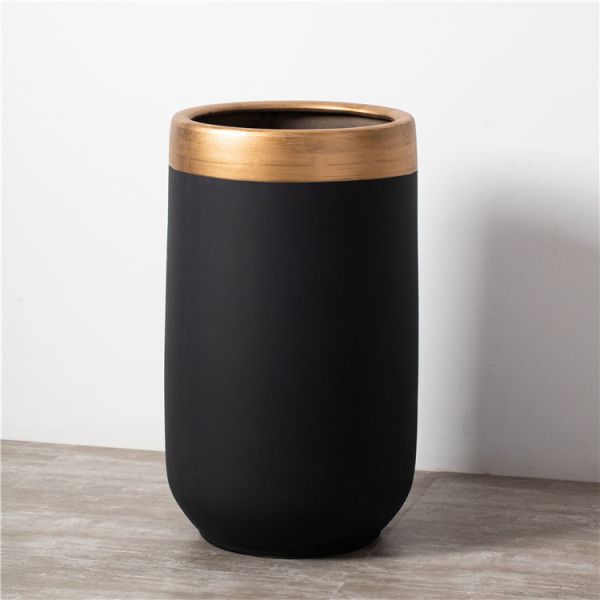 New Design Home Balcony Decorative Porcelain Luxury Planter Black Matte Ceramic Flower Pot For Gardening