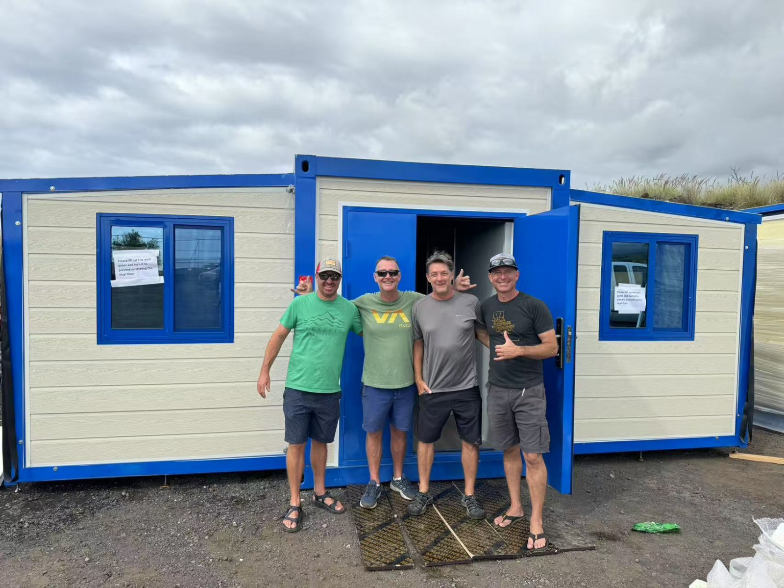 Modern Luxury Prefab Modular House Portable 20FT Container Office Building Distributor Needed