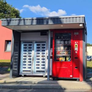 China Black Sheet Metal Cake Vending Machine Quick And Convenient wholesale