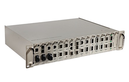 Web Console Manageable Media Converter Rack Chassis IEEE802.3z SNMP , Telnet