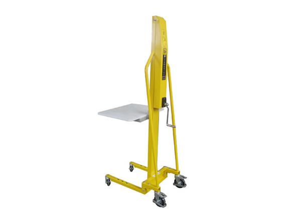 Quality Hand Winch Operated Manual Mini Lifter With Auto Brake System Capacity 100Kg for sale
