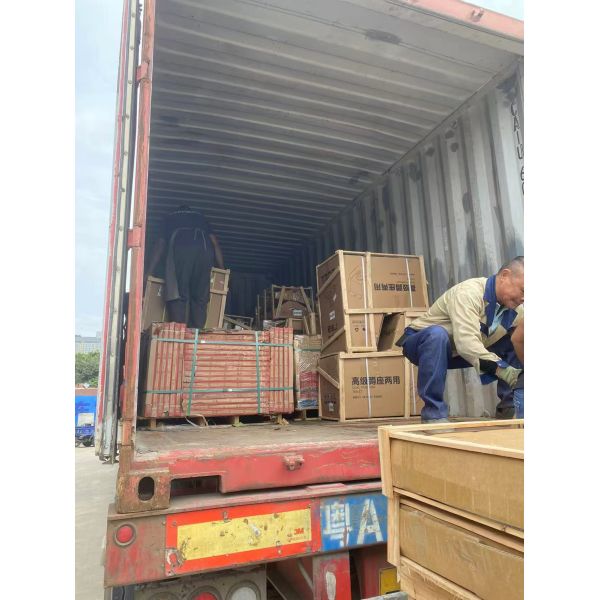 Classic Design Style SPC Floor Tiles With CE ISO9001 And SGS Certificates