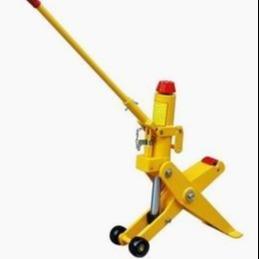 Quality FJ04 Forklift Jack Load Capacity 4000Kg for sale