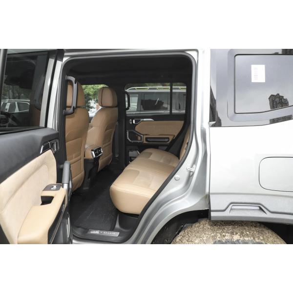 New Sliver Dragon Wing 2024 Year 4WD Gasoline Car Durable Powerful Ideal Car With Customized Color