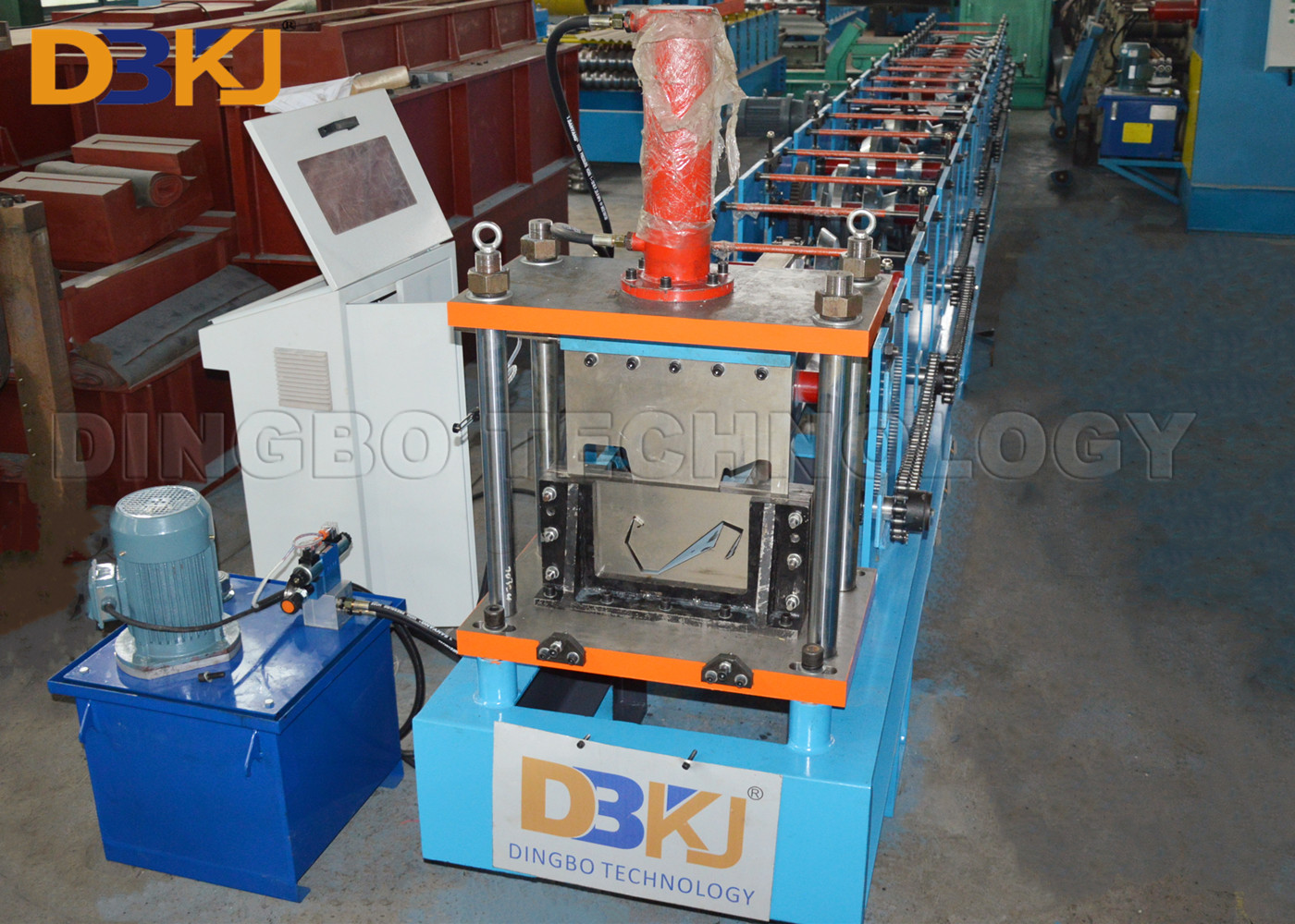 China 0.8mm Hydraulic Cutting Aluminum 15m/Min Continuous Gutter Machine wholesale