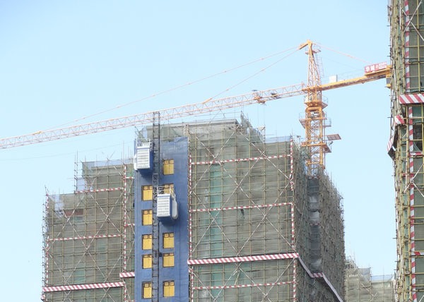 China VFC 2000kg 400M Passenger Material Hoist wholesale