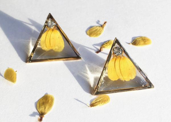 Quality African Daisy Triangle Handcrafts Triangle Drop earrings Yellow And Red Africa Earrings Made In Japan for sale