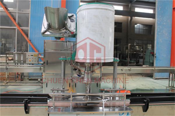 Quality Semi Automatic Plastic Bottle Filling Machine With Solenoid Control for sale