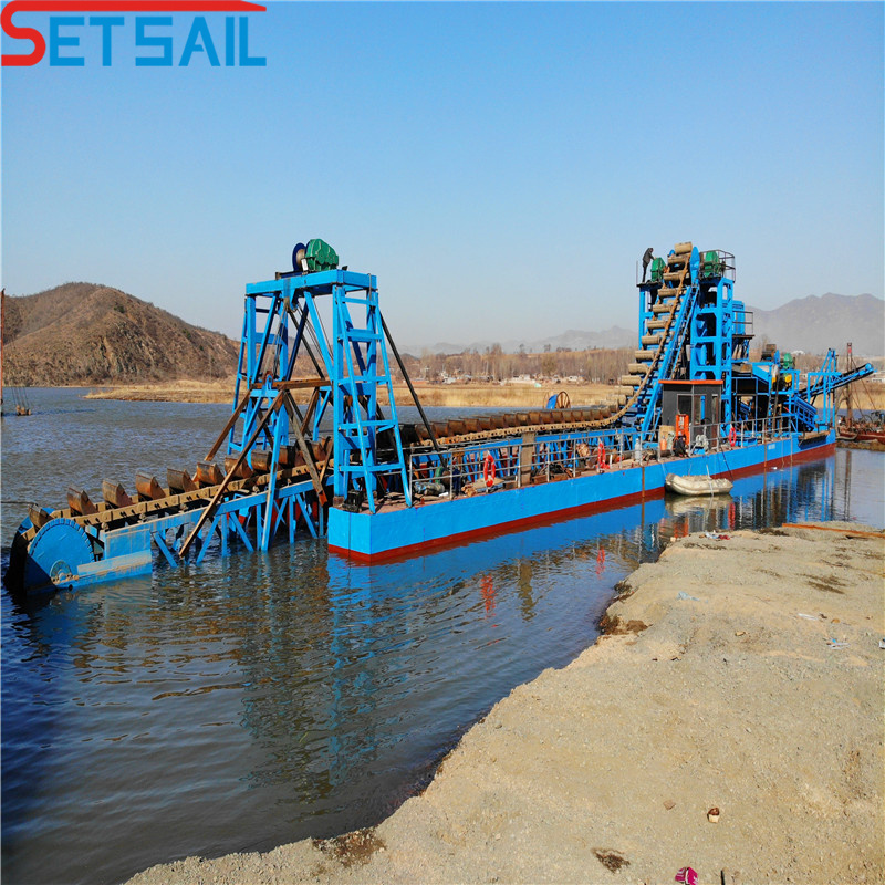 Chain Bucket River Mining Gold Dredger Used in The River