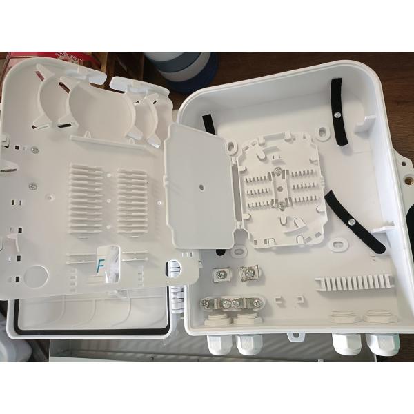 White Fiber Optic Splitter Box LC 1x16 PLC Splitter Wall Mount