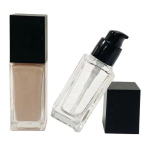 China 30ml 50ml Clear Empty Makeup Pump Bottle Customizable For Lotion on sale