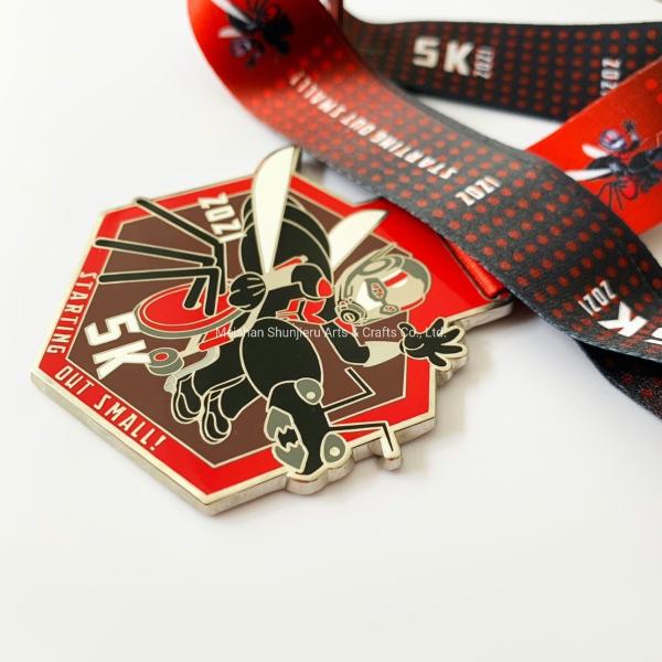Metal Gift Crafts Chinese Manufacturer Custom Trophies And Medals Sports Lanyard Medal Of Grappling