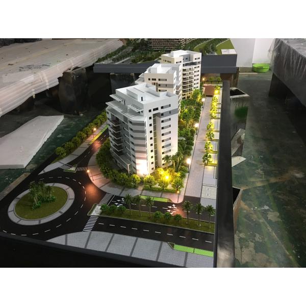 Exhibition Use House 3D Model Travel Case Packing Machine Cut Technic