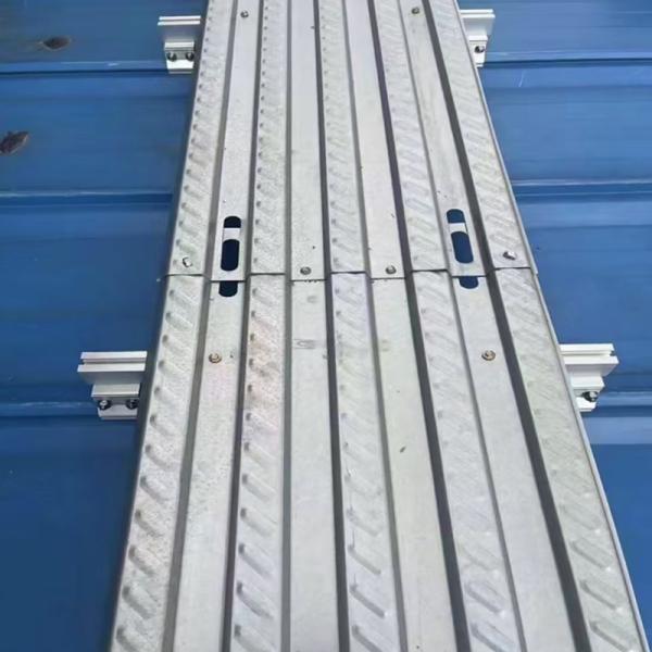 Commercial Safety Solar Rooftop Walkway 13mm Grating For Flat Roof