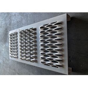 850mm Width Checker Plate Sheet Serrated Steel Grating Stair Tread