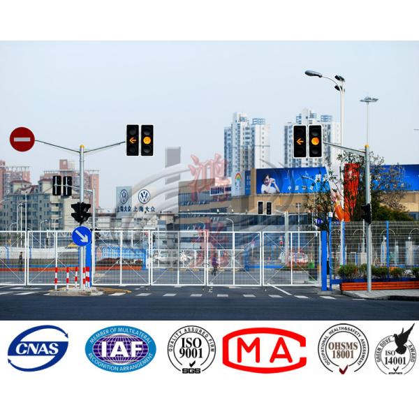 Outdoor Single Arm Galvanized Traffic Light Post Energy Saving