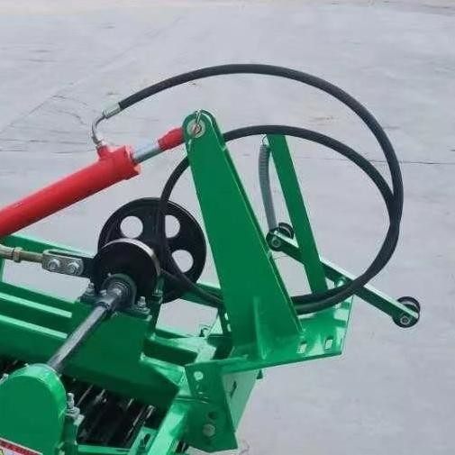 Agricultural Diesel Garlic Harvesting Machine Green Colour 248kg