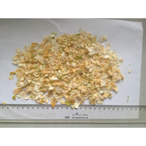 white dried garlic flakes without root