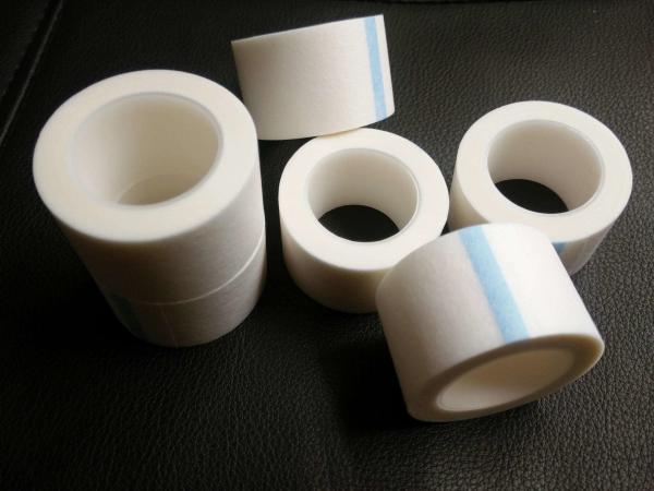 Quality White Color Medical Dressing Tape 4m 5m Plastic Tin Non Woven Micropore Paper Tape With Dispenser for sale