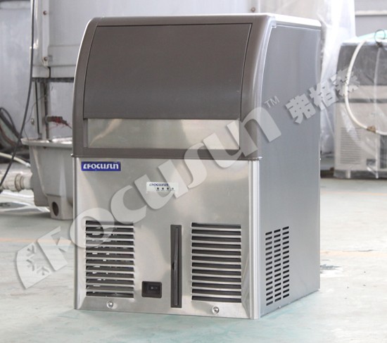 Desktop Design Ice Maker Easy Operation for Mobile Cube Ice Machine 220V Voltage