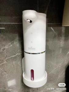 300ML Plastic Foam Hand Soap Pump Dispenser Liquid Detergent