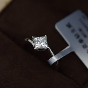 China Synthetic Diamond Moissanite Jewelry , 2.68g Gold Weight Moissanite Wedding Rings wholesale