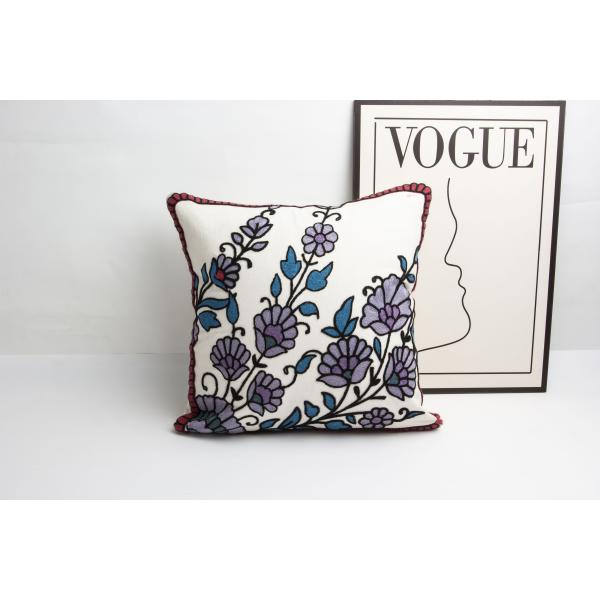 18*18inch Customized Pattern Decor Pillows Classic Design Full Cover Towel Embossed Embroidery Pillows for Living Room