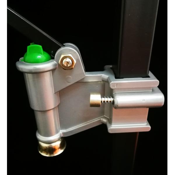 21 * 18 * 50cm Manual Bottle Capping Machine , Simple Bench Bottle Capper