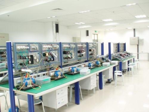 PLC Conveyor Control Mechatronics Training System For Electrical Engineering Work