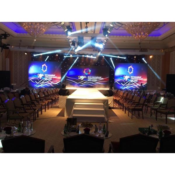 P4 Advertising Outdoor Digital Display Board 5500cd/m2 FCC Video Wall