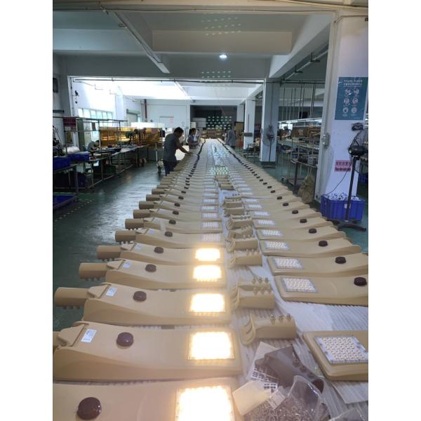 5000k Outdoor Led MPPT Controller Solar LED Street Light With Motion Sensor , Gray & Black Housing