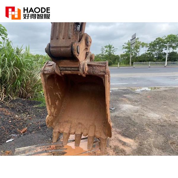 VOLVO EC220 Excavator with Original Hydraulic Cylinder and 6001-8000 Working Hours