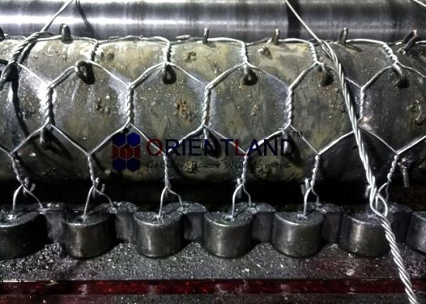 Quality Hot Dipped Galvanized Wire Stone Cages Gabion Wall Wire Mesh For Riverbank Repair for sale