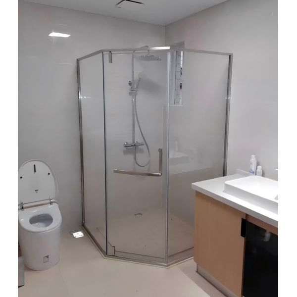 Diamond Shaped Shower Glass Wall Profile Erosion Resistant For Bathroom Partition