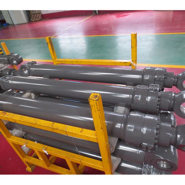 Forklift Lifting Hydraulic Oil Cylinder For 13.5T 15T Steel Body Material