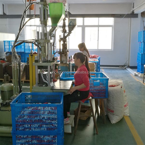 8mm PE Red/White Yellow/Black Color Plastic Safety Chain for Durable Roadway Protection