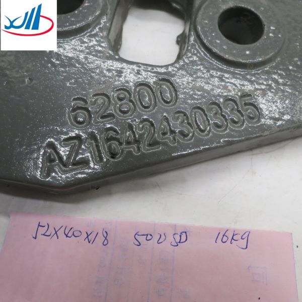 AZ1642430335 Dongfeng Auto Parts Left Front Flip Bracket Cabin Bracket