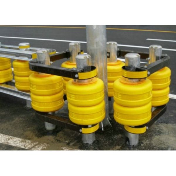 PU Foam / EVA Traffic Safety Roller Barrier Highway Roller Barrier For Accident - Prone Roads 8