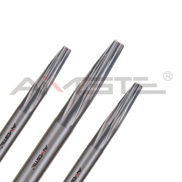 Spiral Flute Solid Carbide Reamer 12xD Carbide Tapered Reamer For Aluminium