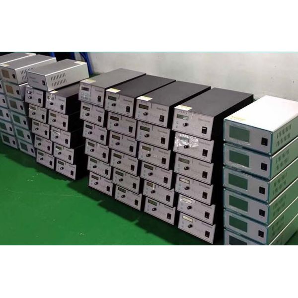 Manual Control Ultrasonic Welding Equipment 35KHZ Frequency 500W