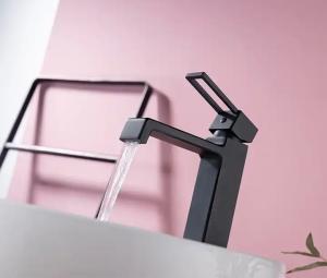 China Brass Bathroom Mixer Tap Hot And Cold Bathroom Faucet Multifunctional wholesale